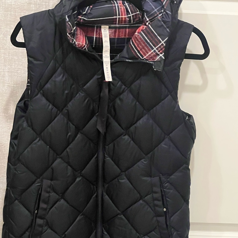 Lululemon Athletica Black Quilted Vest with Plaid Lining